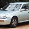 1993-1995 Nissan Bluebird (U13) SSS sedan.jpg